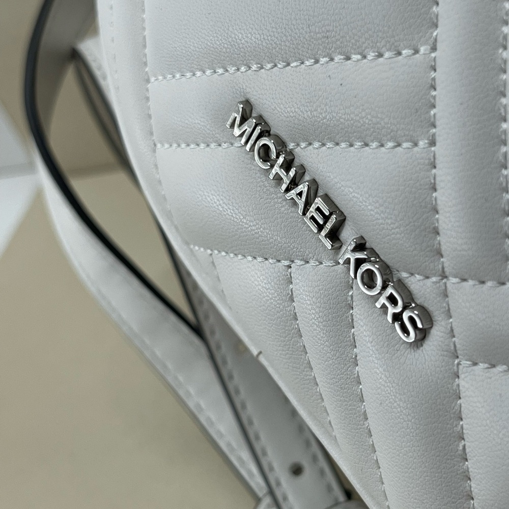 (new+tag) Michael Kors large belt bag women quilted leather optic white - Picture 3 of 11